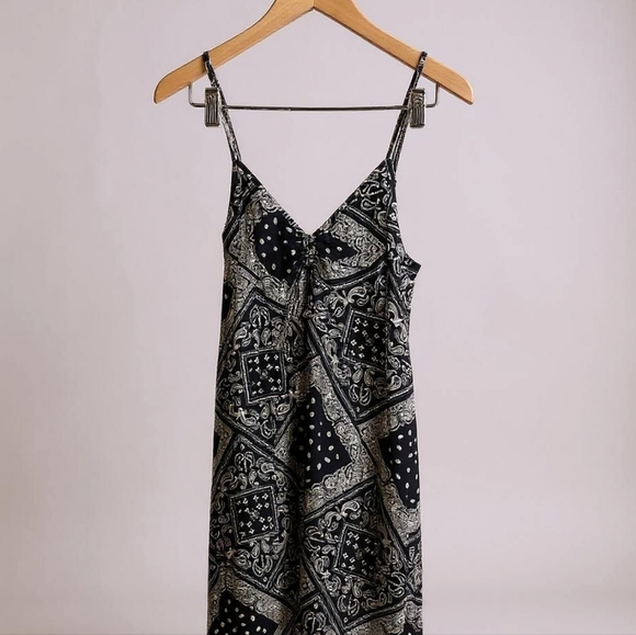 Navy and White Maxi Dress with Elegant Flow - Picture 1 of 5